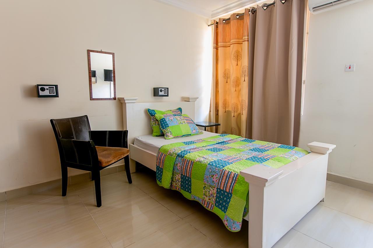 أكرا @Home Boutique B&B Hostel And Suite المظهر الخارجي الصورة