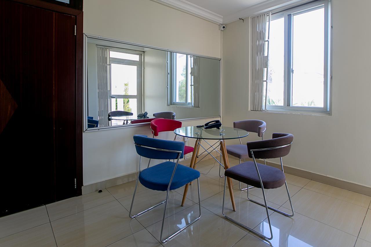 أكرا @Home Boutique B&B Hostel And Suite المظهر الخارجي الصورة