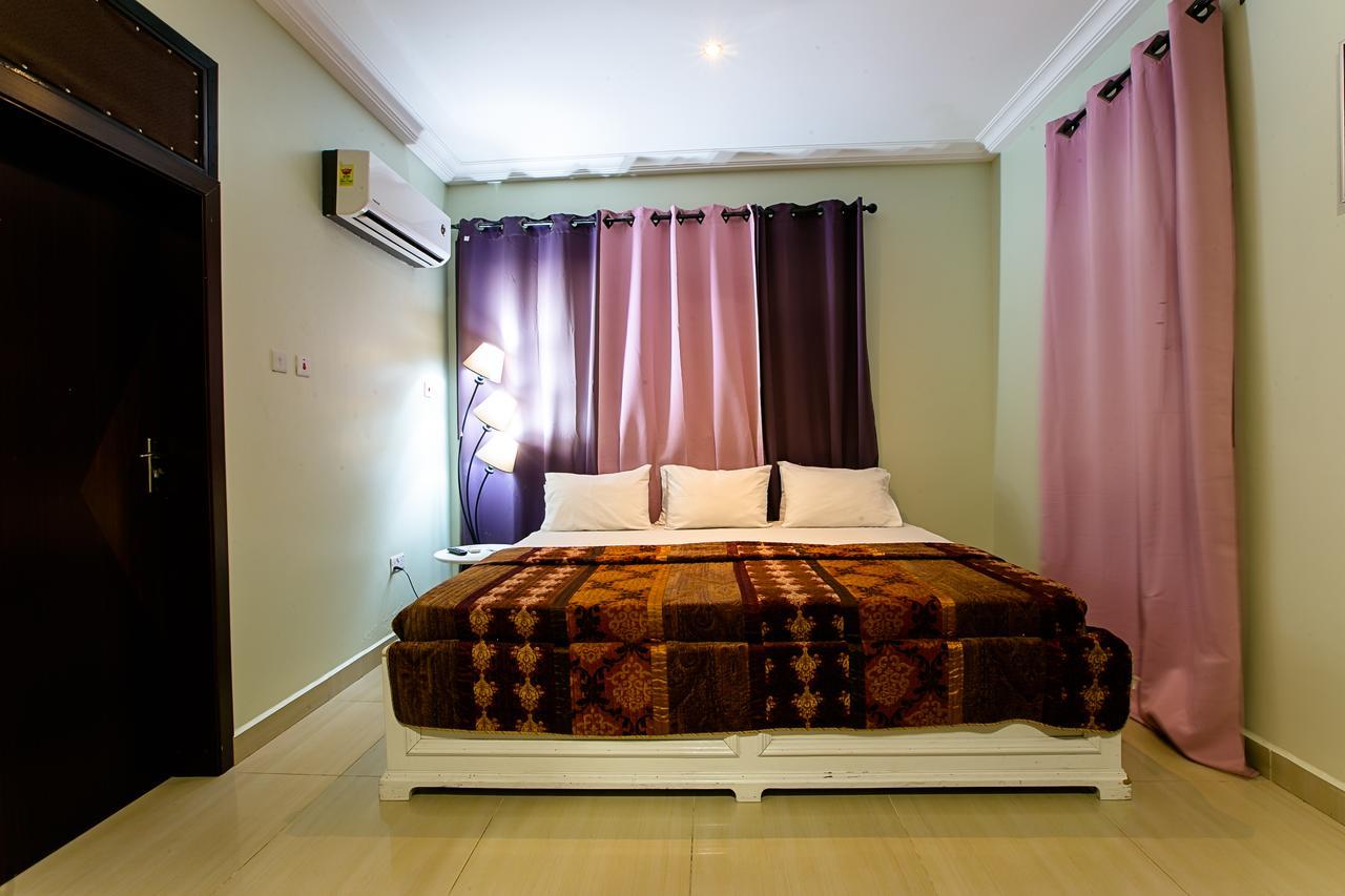 أكرا @Home Boutique B&B Hostel And Suite المظهر الخارجي الصورة