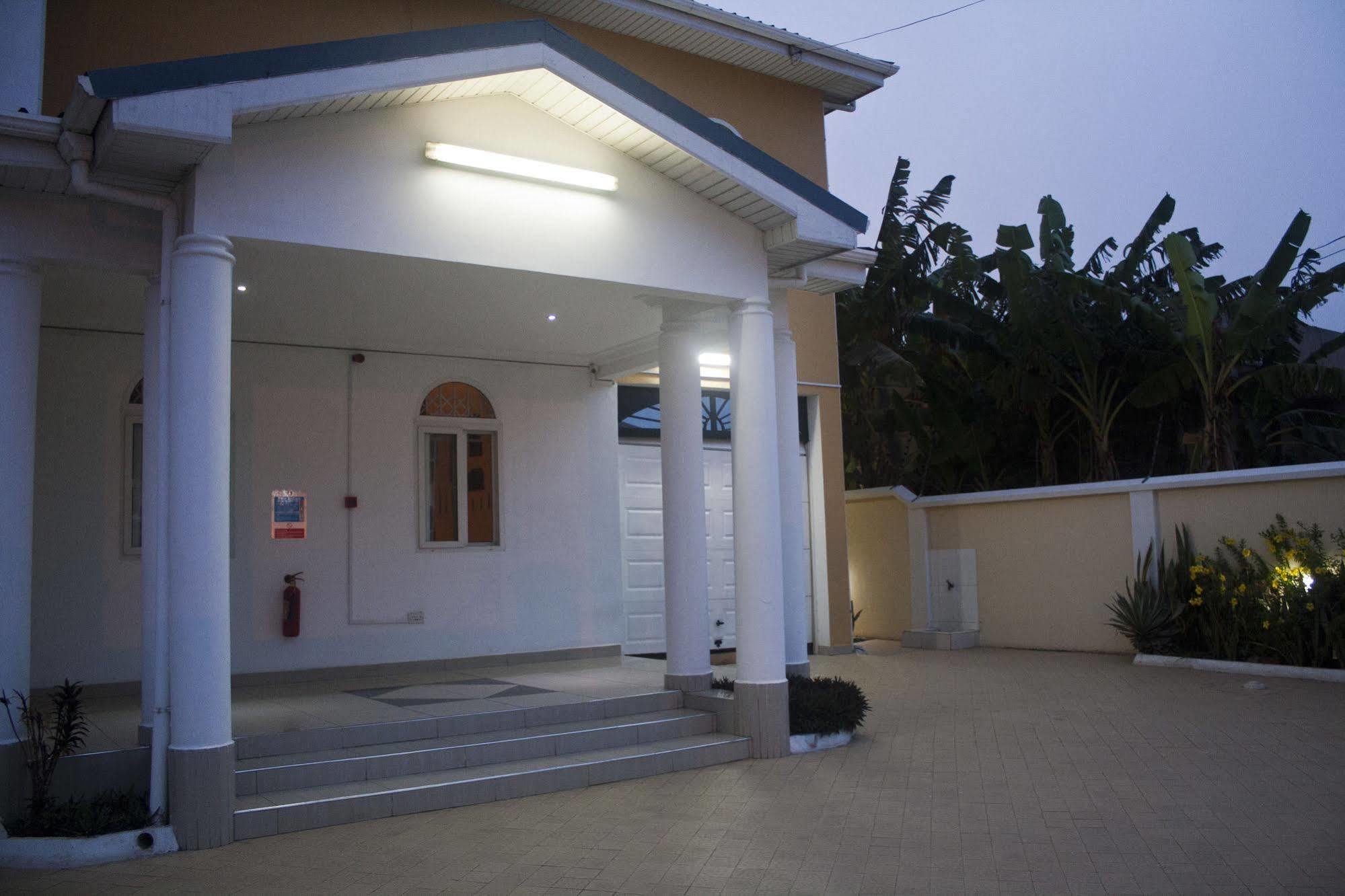 أكرا @Home Boutique B&B Hostel And Suite المظهر الخارجي الصورة