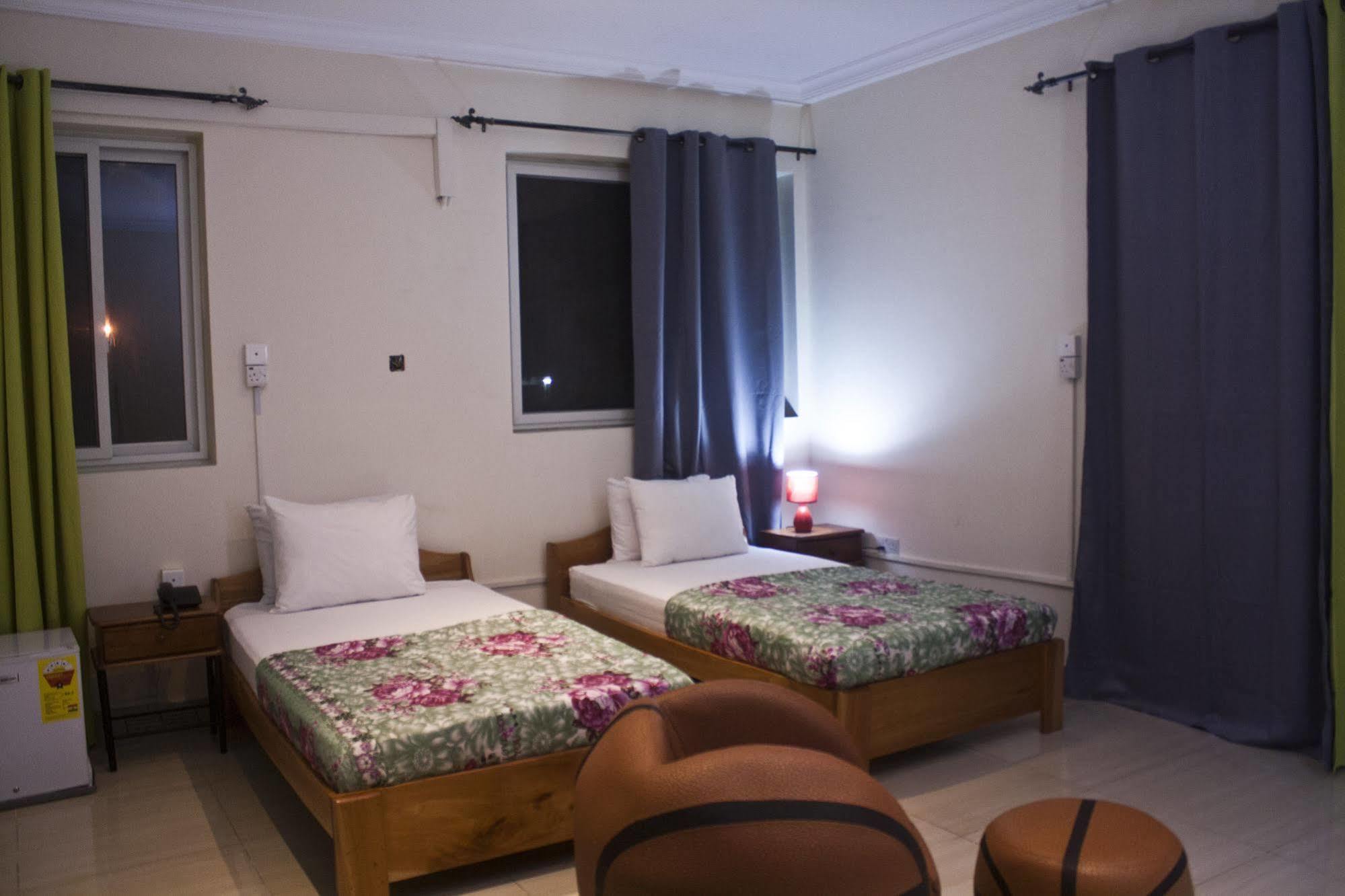 أكرا @Home Boutique B&B Hostel And Suite المظهر الخارجي الصورة