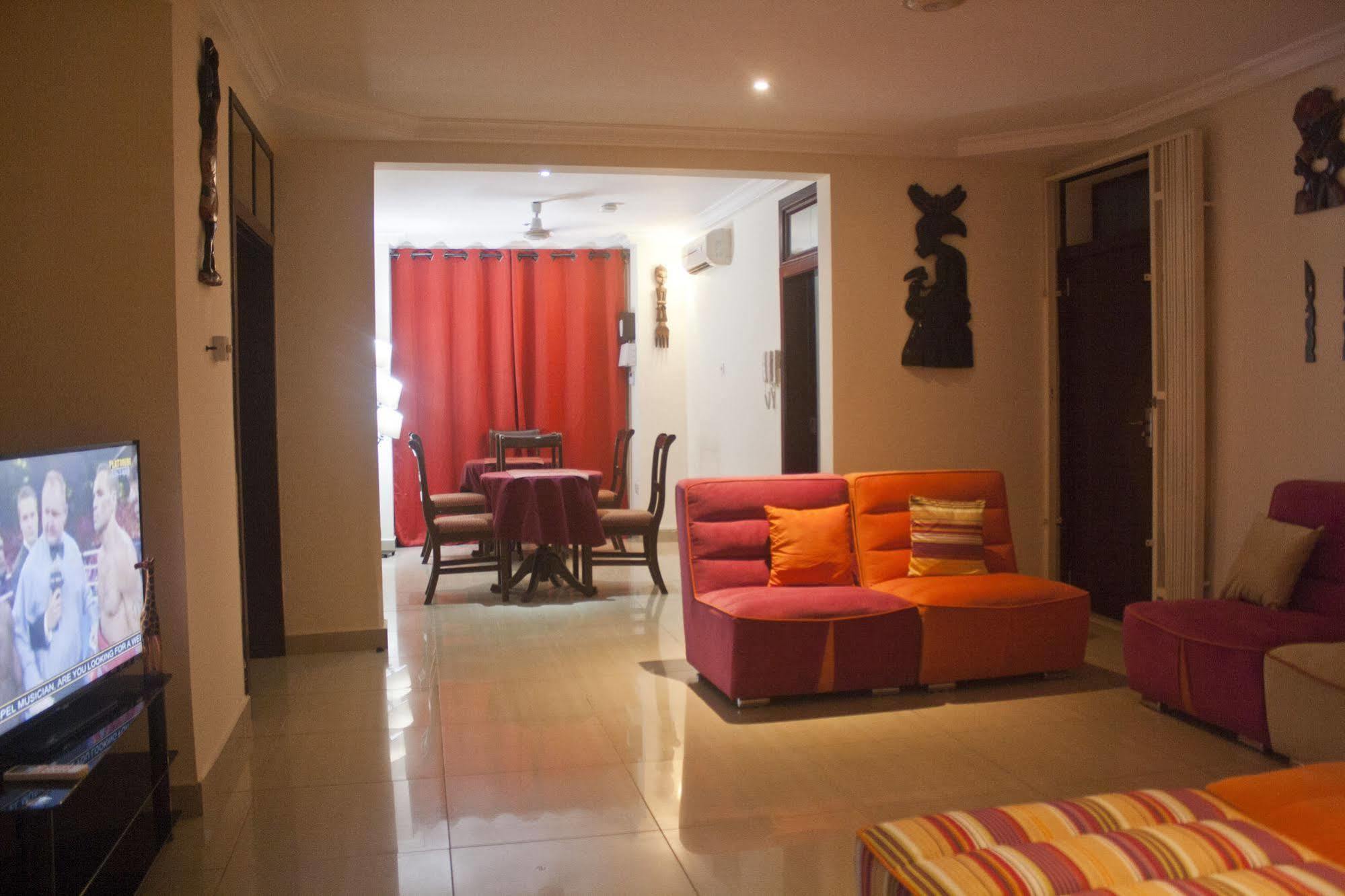 أكرا @Home Boutique B&B Hostel And Suite المظهر الخارجي الصورة